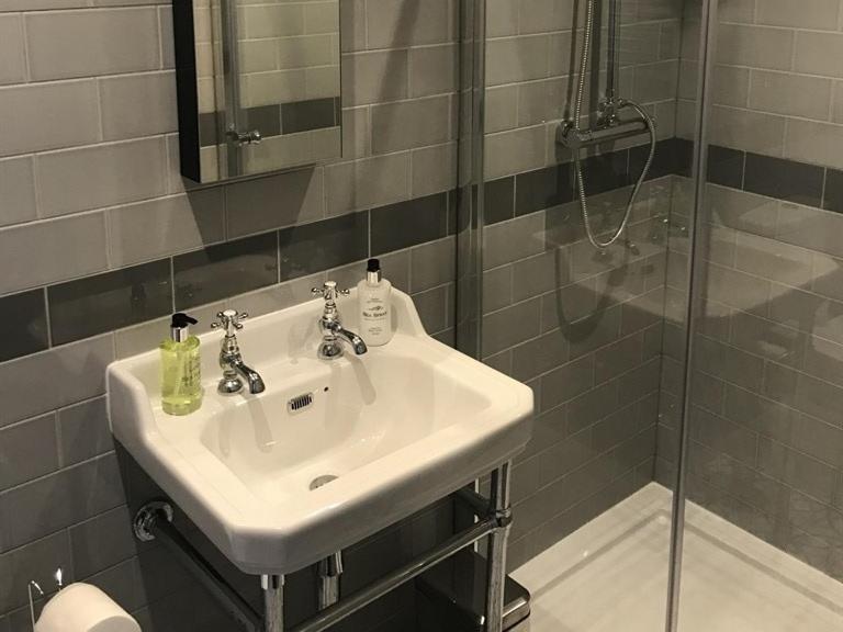 No.16 Ξενοδοχείο Seaham Εξωτερικό φωτογραφία A shower room